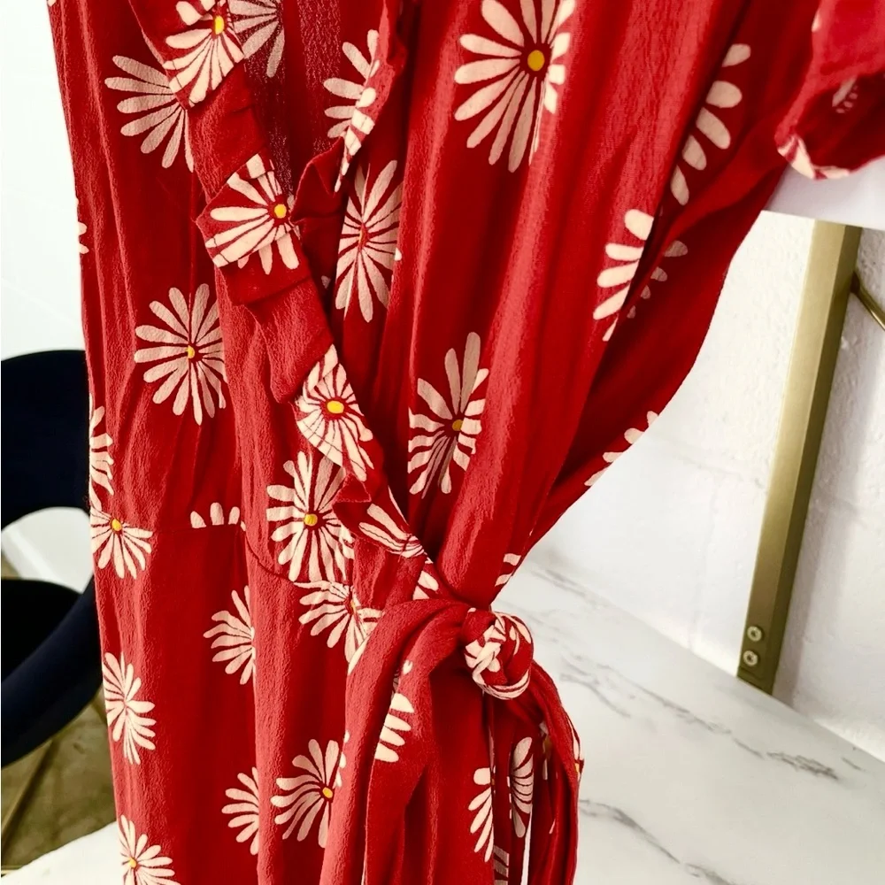 Madewell Ruffle-Edge Wrap Midi Dress in Daisy Dream - Picture 10 of 12